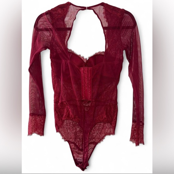 Victoria’s Secret L Burgundy Lace Bodysuit - Picture 6 of 8
